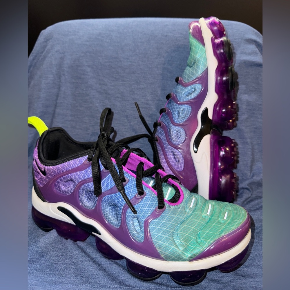 Nike Air Vapormax Plus 'Hyper Violet'